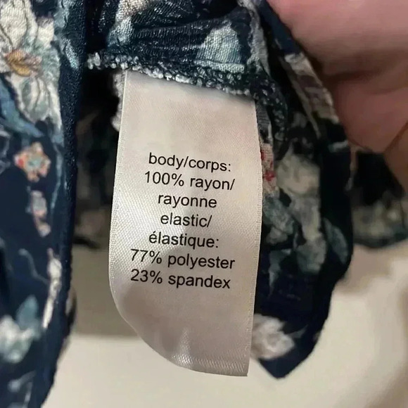 Maurices Top Size S - Picture 5 of 8